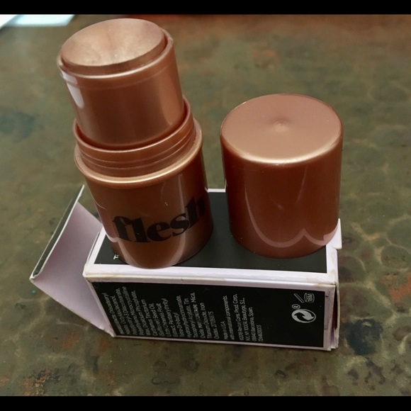 SALE❣️🎉Luxury haul!🥂Spring Skin Nails & Haircare!🌸 $75 Value! - Picture 5 of 8